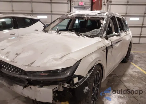 2024 Lincoln Nautilus Reserve z USA, uszkodzony, nr VIN 5LMPJ8KA4RJ793559